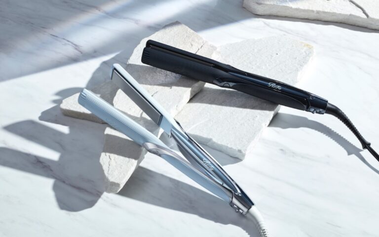 「リファストレートアイロン プロ」で大人のパサつきヘアも簡単うるツヤ髪へ！